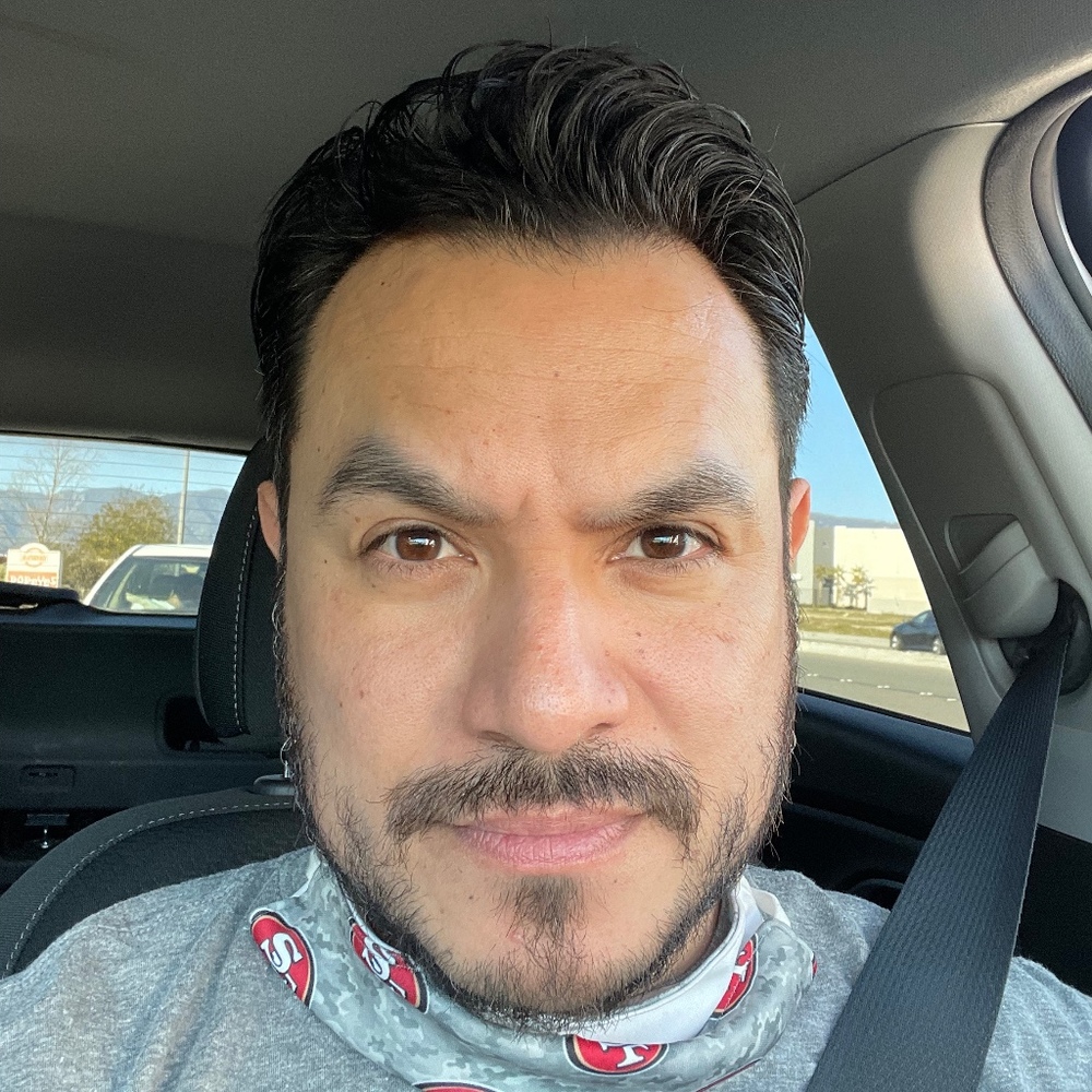 Meet your Posher, Javier